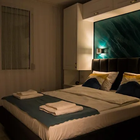 Zeuss Apartment